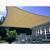 VELA OMBREGGIANTE QUADRATA mt. 3,6x3,6In HDPE, resistente ai raggi UV, completa di corde ed anelliin acciaio per il fissaggio, 180 gr/mq, col. beige