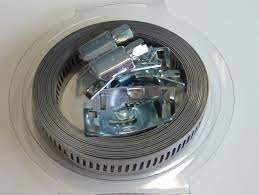 FASCETTA STRINGITUBO A NASTRO INOX CON GANCI TENDITORI 9MM 3MT CON 8 GANCIO TRAZIONE